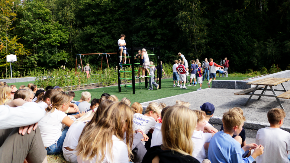 Lenke til artikkel: Fra parkeringsplass til aktivitetsområde på Teie skole