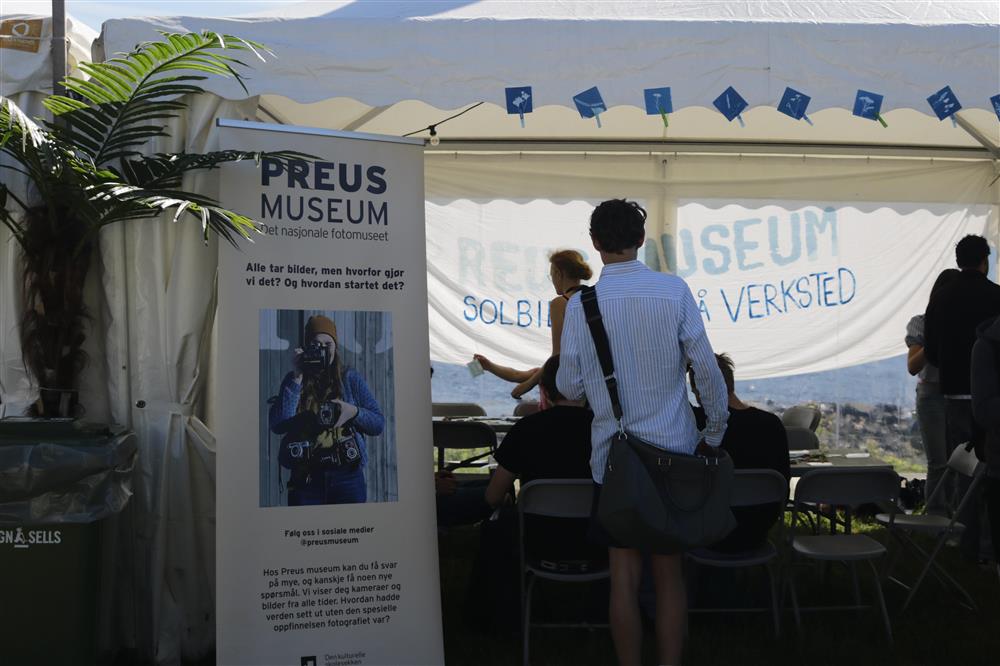 Hos Preus museum kunne man lage et solbilde. - Klikk for stort bilde